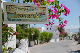 ΕΝΟΙΚΙΑΖΟΜΕΝΑ ΔΙΑΜΕΡΙΣΜΑΤΑ LEONARDOS APARTMENTS ΑΓΙΟΙ ΑΝΑΡΓΥΡΟΙ ΑΚΤΗ ΝΑΟΥΣΑ ΠΑΡΟΣ ΤΑΝΤΑΝΗΣ ΑΝΑΡΓΥΡΟΣ
