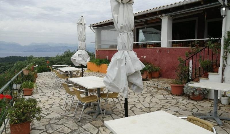 ΗΛΙΟΒΑΣΙΛΕΜΑ ΠΑΡΑΔΟΣΙΑΚΟ ΕΣΤΙΑΤΟΡΙΟ ΑΧΑΡΑΒΗ ΚΕΡΚΥΡΑ ΒΙΤΟΥΛΑΔΙΤΗ ΣΟΦΙΑ