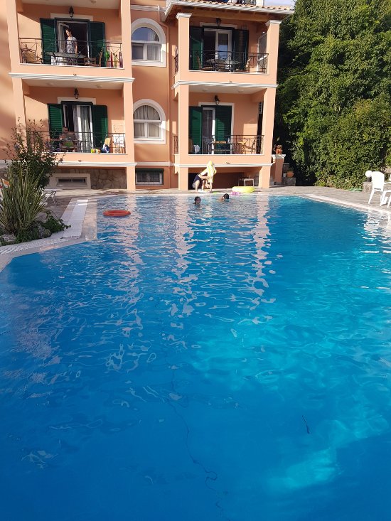 ΕΝΟΙΚΙΑΖΟΜΕΝΑ ΔΩΜΑΤΙΑ ΔΙΑΜΕΡΙΣΜΑΤΑ ROZALIA APARTMENTS ΚΟΝΤΟΚΑΛΙ ΚΕΡΚΥΡΑ